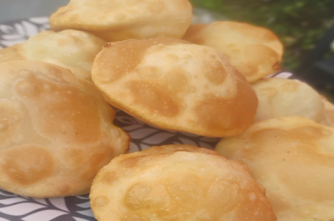 Palitos, empanaditas y mucho mas